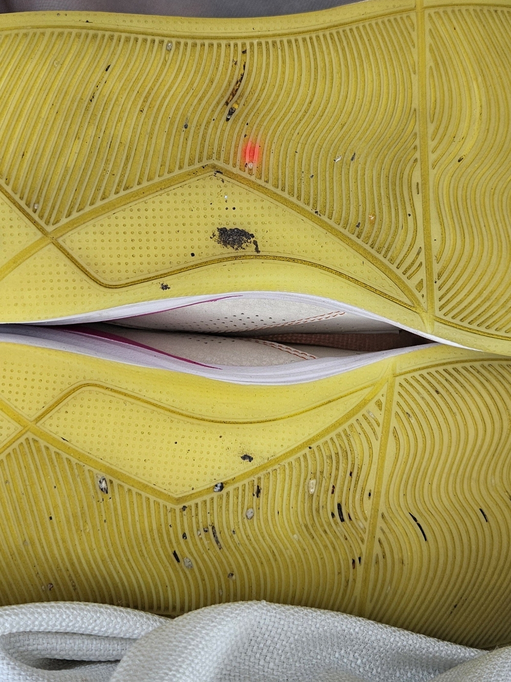 Clove’s Cream Athletic Sneakers with Pink and Neon Yellow Accents Size 7.5W - Picture 4 of 5